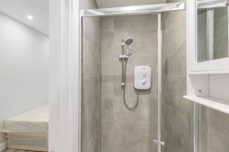 Studio Flat, Grafton Road, NW5 - Photo 3