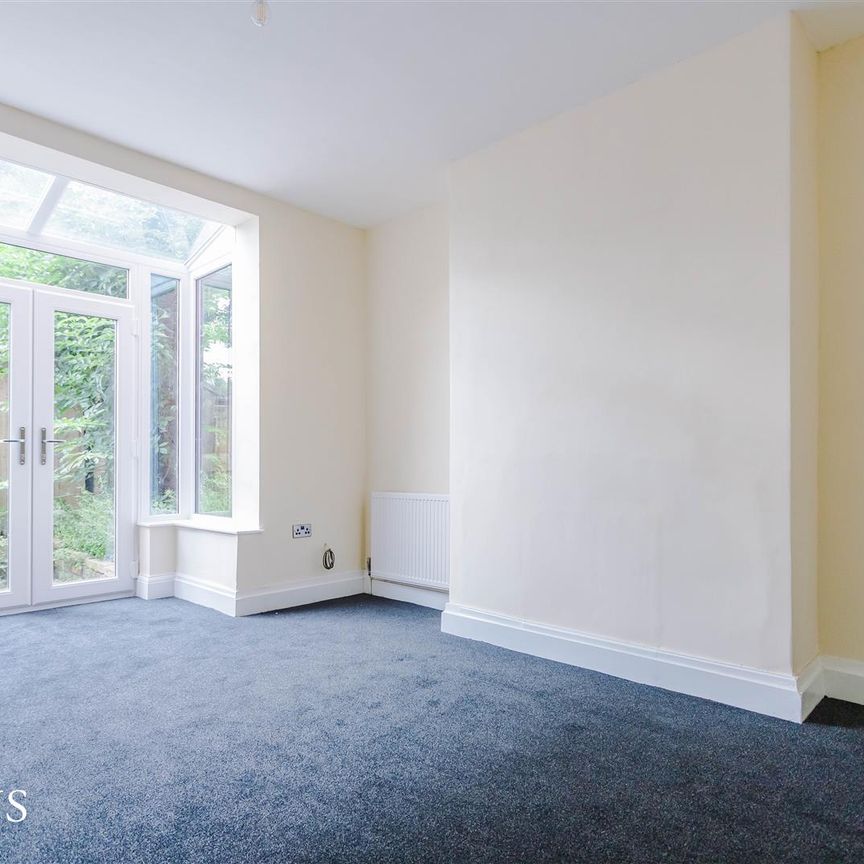 Dill Hall Lane, Church, Accrington - Photo 1