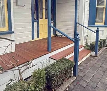 Spacious Four-Bedroom Family Home in the Heart of Petone - Photo 2