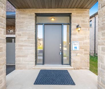 For Lease - 1460 Rose Way, Milton, Ontario - Photo 6