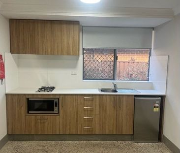 Modern Studio Apartment - Photo 1