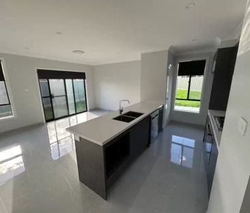 Waiting for You - Photo 6