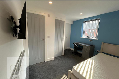 1 bedroom in a house share to rent - Photo 5