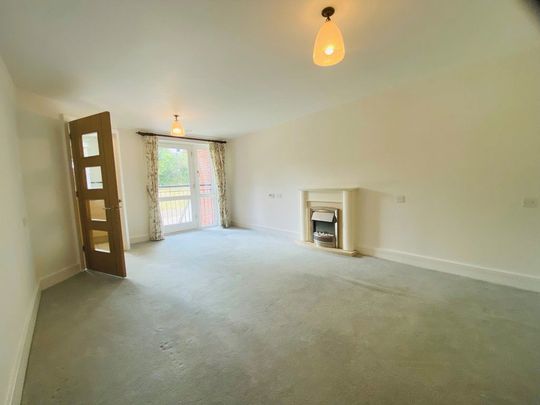 15, Morgan Court, Petworth, - Photo 1
