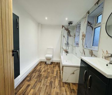 3 bedroom terraced house to rent - Photo 6