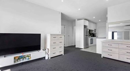 Almost-new 2 bed Apartment for rent available!! - Photo 4