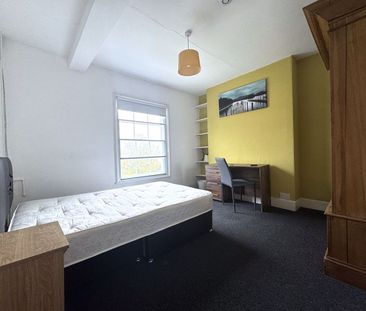 Wellington Parade, Gloucester - Photo 5