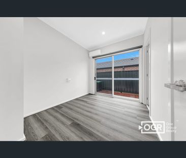 29 Silvereye Circuit, Beveridge, Vic 3753 - Photo 4