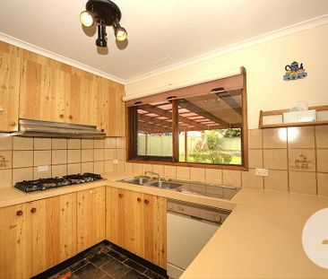 25 Mellor Circuit, Florey ACT 2615 - House For Rent | Domain - Photo 3