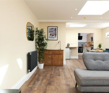 6 bedroom end of terrace house to rent - Photo 4