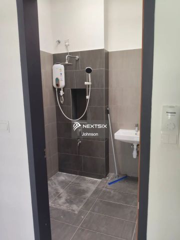 Impian Emas Single Storey Terrace For Rent - Big Layout Partially Furnished - Foto 5