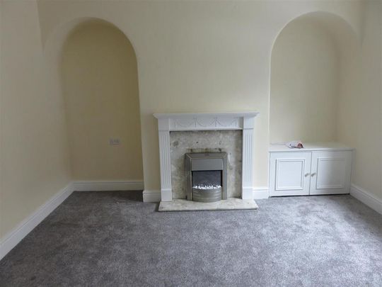 2 bedroom semi-detached house to rent - Photo 1