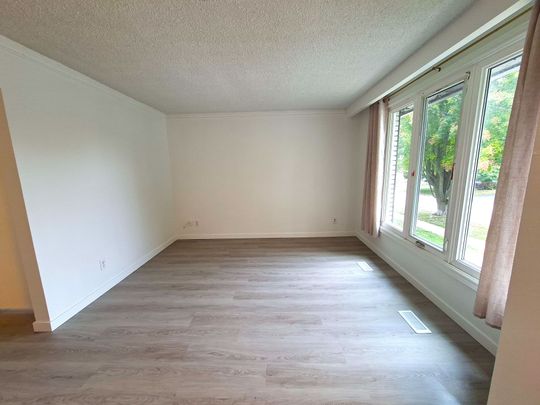 For Lease - 83 Kulpin Avenue, Bradford West Gwillimbury, Ontario - Photo 1