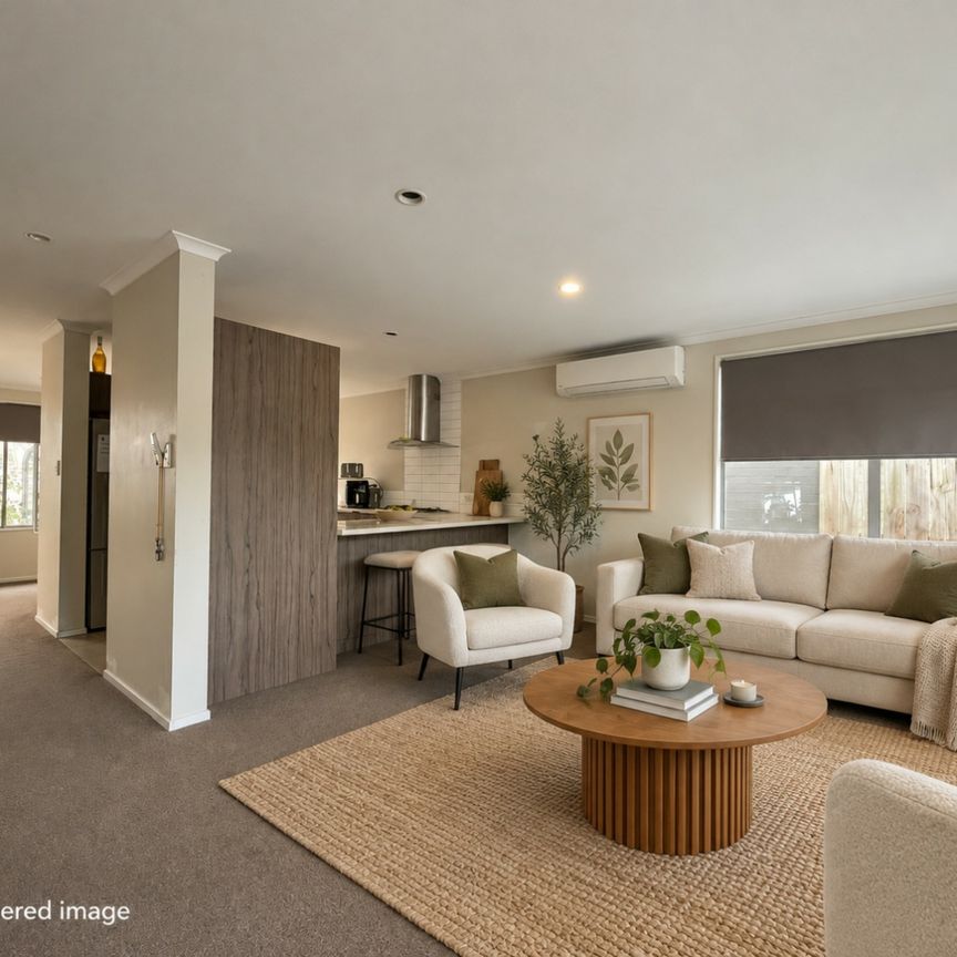 Spacious, Comfortable Family Home in Addison - Photo 1
