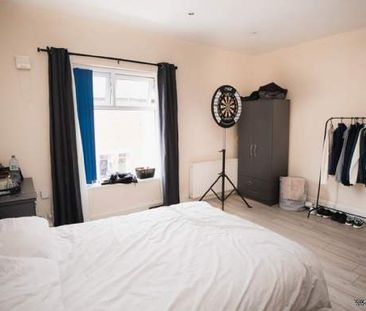 4 bedroom property to rent in Manchester - Photo 4