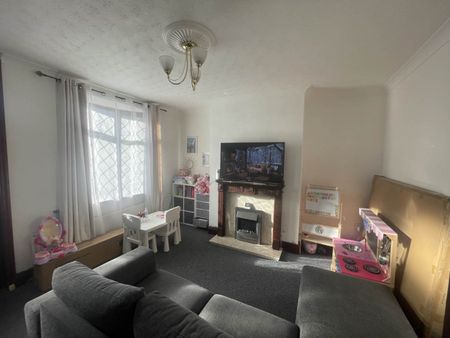 2 Bedroom House For Rent - Photo 4