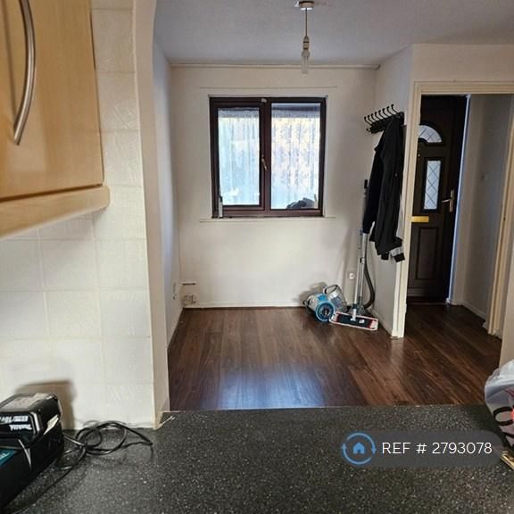 4 bedroom terraced house to rent - Photo 1