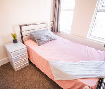 4 bedroom house share to rent - Photo 4