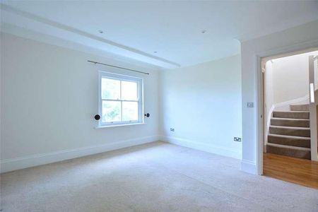 St Johns Park, Blackheath, London, SE3 - Photo 2