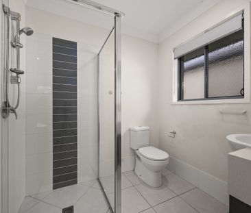 39 Cobblestone Ave, Logan Reserve QLD 4133 - House For Rent | Domain - Photo 3