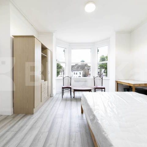 A newly renovated studio flat available now on Dean Road, NW2 - Photo 1