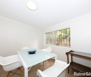 Charming Freestanding Home with Courtyard in the Heart of Woollahra - Photo 3