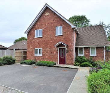 3 bedroom detached house to rent - Photo 5