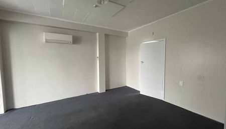 You can't beat this for convenience! - Photo 2