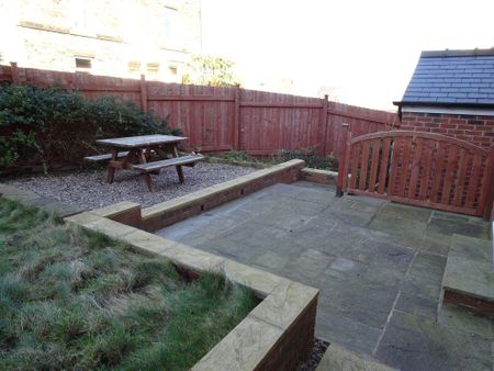 3 bedroom detached house to rent - Photo 2