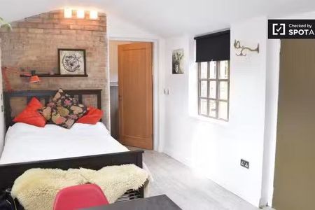 Studio apartment for rent in Killiney, Dublin - Photo 3