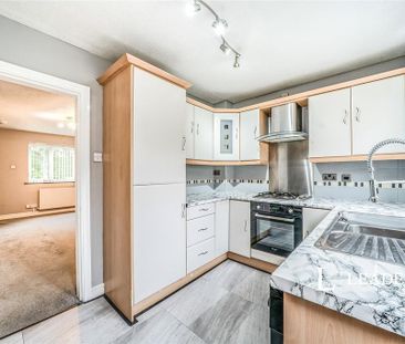 2 bedroom semi-detached house to rent - Photo 6