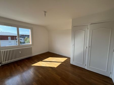 Location Appartement 3 pièces 70m² BASSENS 73000 - Photo 2