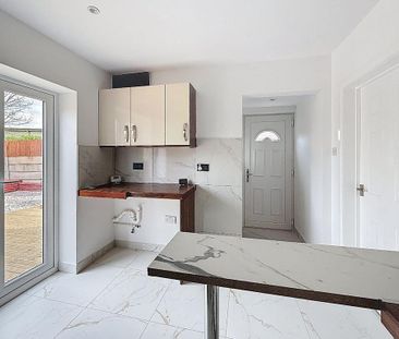 3 bedroom semi-detached house to rent - Photo 6