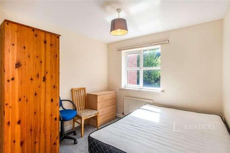 Ingles Drive, Worcester, Worcestershire, WR2 - Photo 4