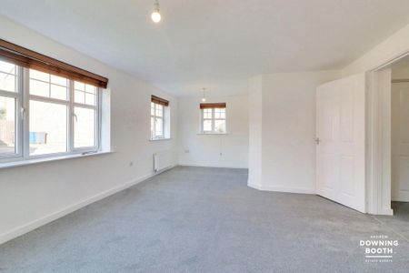 2 bedroom ground floor flat to rent - Photo 3