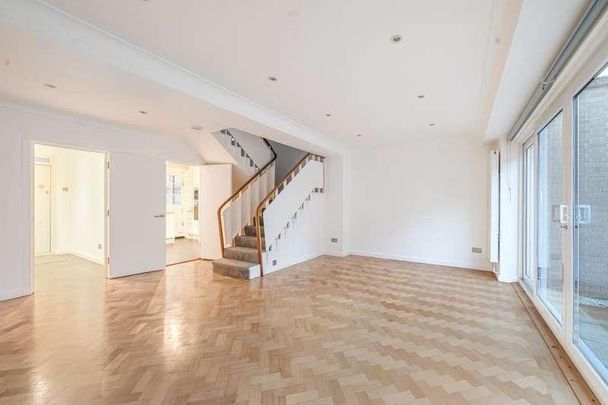 Acacia Gardens, St Johns Wood, NW8 - Photo 1