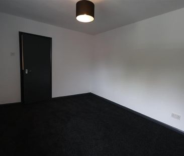 2 bedroom property to rent - Photo 2