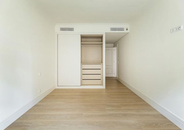 1 Bedroom Apartment with swimming pool, Janelas Verdes, Lisboa