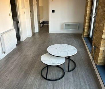 1 Bed Flat, Plashet Grove, E6 - Photo 2