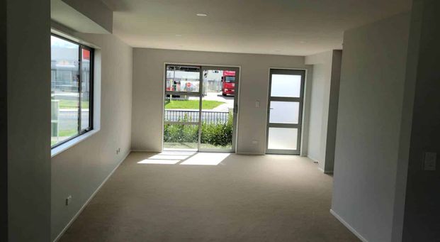 Oh So Handy - Photo 1