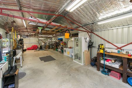 Feature Packed Family Home @$850 Per Week - Photo 4