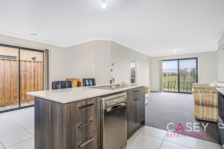 9 Dalziell Crescent, Cranbourne North - Photo 5