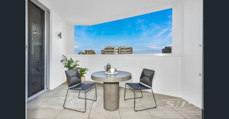 Great Location, Luxury Living - Photo 3