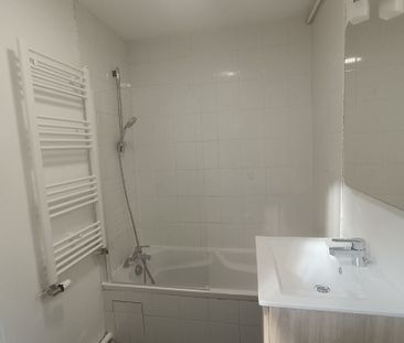 Location Appartement 4 pièces 93m² RENNES 35000 - Photo 4