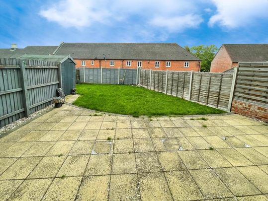 3 bedroom semi-detached house to rent - Photo 1