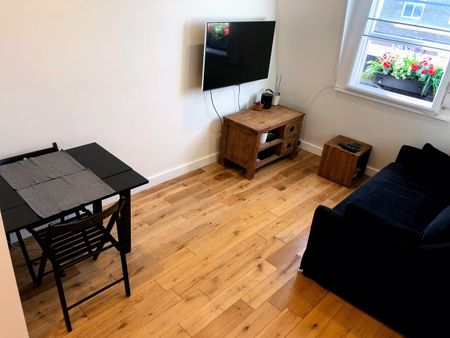 2 Bed Flat, Gloucester Terrace, W2 - Photo 3