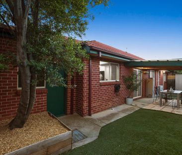 14 Armstrong Close, Keilor East VIC 3033 - Photo 5