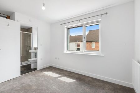 3 bedroom detached house to rent - Photo 4