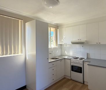 15/3 Campbell Street, Queanbeyan - Photo 4