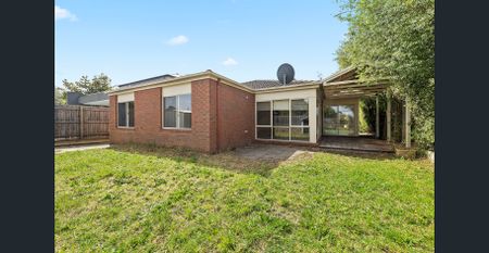 PREMIUM FAMILY HOME IN SOUGHT AFTER LOCATION - Photo 3